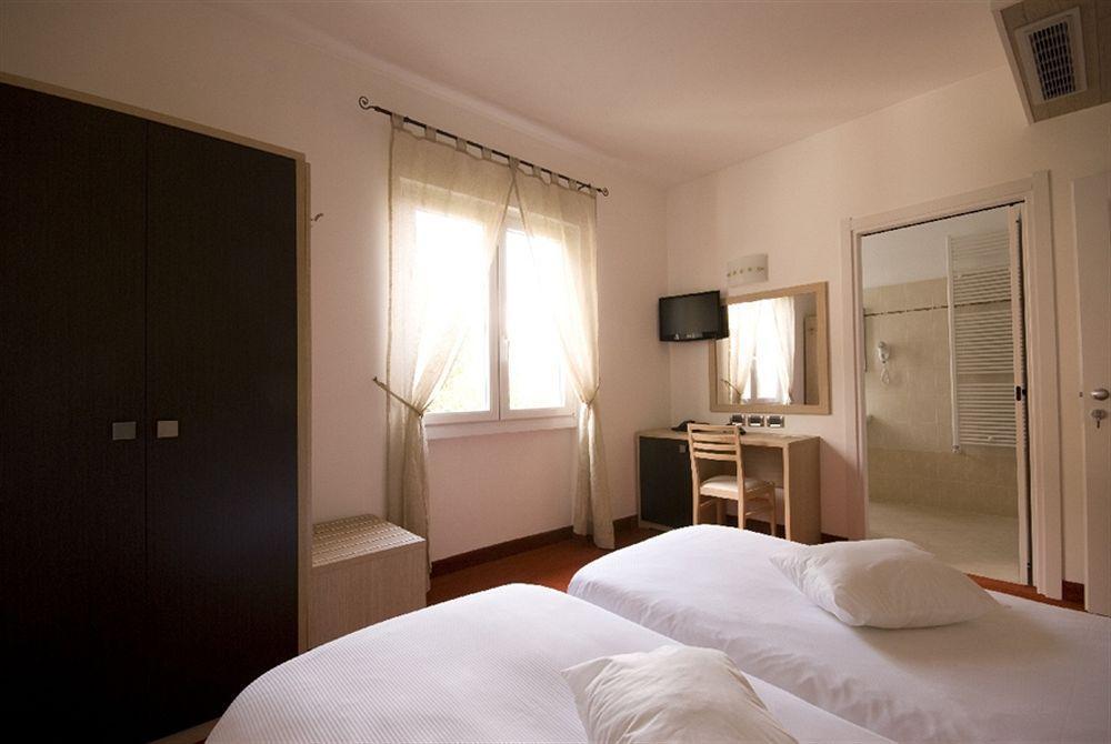 Hotel Lauro グラヴェドーナ エクステリア 写真